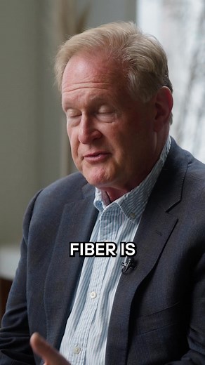 Why fiber boosts your metabolic health Levels Advisor Robert Lustig, MD, explains the six benefits of fiber. 1. Fiber provides bulk. It mechanically stretches the stomach, which gives you a feeling of fullness, reducing total food intake. 2. It forms a secondary barrier in your intestine. This barrier prevents glucose, fructose, sucrose, and starches from entering the bloodstream. This keeps your glucose level down, which keeps your insulin level down. 3. It feeds the microbiome. This prevents t