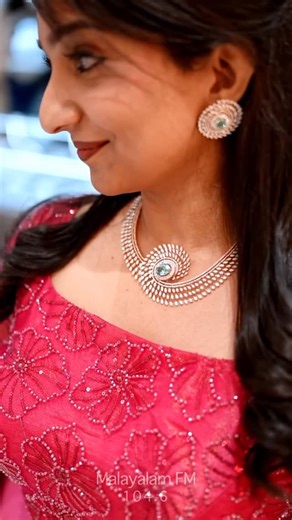 Layana Antony on Instagram: "A dreamy photoshoot, wrapped in gold, diamonds, and love ✨ Living my dream ✨ Gold Moments, Graceful Memories. Thank you, Athulya Sreejith Nair, Sindhu Chechi, George Chettan, and Malayalam FM, for organising this beautiful shoot at Malabar Gold and Diamonds NZ ✨ And heartfelt thanks to the videographer for capturing memories that will last a lifetime ✨ Jewellery: @malabargoldanddiamonds_nz Event organisers: @athulya_shreejit_nair @sindhupunnoose @joe.cheeran @malayal