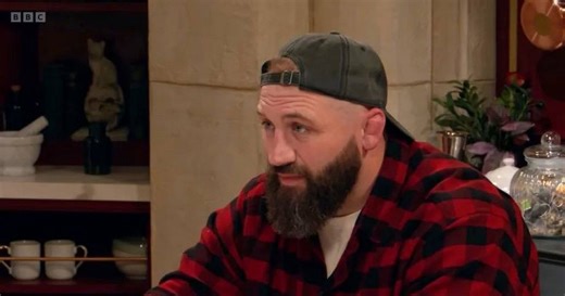 Alan Carr wins The Celebrity Traitors