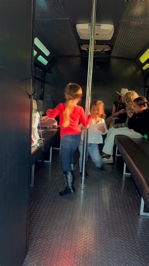 Little ones having fun on the bus. | DreaMMaker Limo