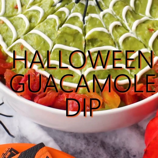 EASY Halloween Guacamole Dip recipe – perfect for healthy Halloween appetizers and party food! RECIPE: https://brooklynfarmgirl.com/halloween-guacamole-dip/ | Brooklyn Farm Girl