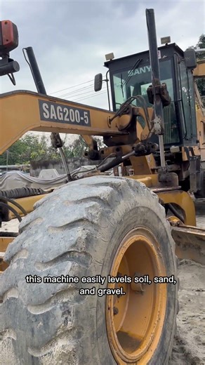 SAG200-5: The master machine for building perfect roads 🚜