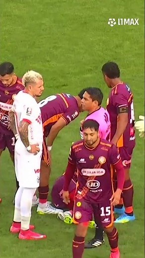 Yellow card for Robles, did he deserve a harsher punishment? | Los Chankas vs Cienciano