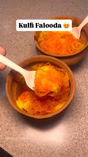 Kolkata Famous Kulfi Falooda 😍 #kulfi #streetfood #kulfifalooda #shorts