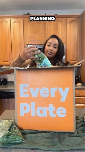 Erica Tate on Instagram: "#ad Making our EveryPlate picks is officially a family event 🪨✂️✋🏾A little Rock Paper Scissors turns dinner planning into something fun and the meals are always EVERYTHING🤤 Try the EveryPlate Home Cooking Box for $2.99 / meal on your first box + 10% off for a month. @everyplate #EveryPlatePartner #MyEveryPlatePick #FamilyDinnerRevival #MealTimeMadeFun Use Code ERICA299 for $2.99 / meal on your first box + 10% off for a month!"