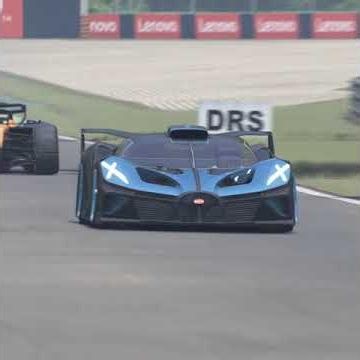 Bugatti Bolide vs McLaren F1 2026 at Monza