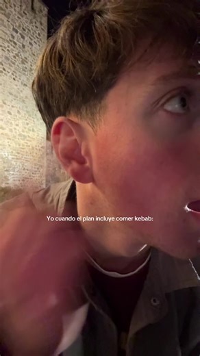 Disfrutando el Kebab: Comida y Diversión