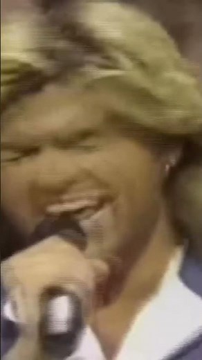 George performing Careless Whisper with Smokey Robinson at the Apollo Theatre in Harlem #shorts