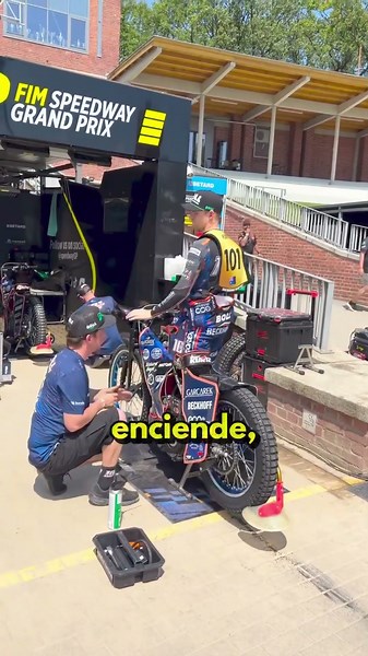 These RACING BIKES can't BRAKE... 🏍️