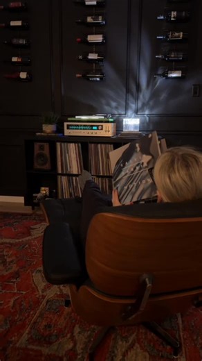 Amy on Instagram: "This era of EDM 🤌🏼 Calvin Harris, ODESZA, Disclosure, Avicii, Rufus Du Sol, Flume, Tiesto, Kygo… the list goes on #VinylRecords #VinylCollection #VinylGram #VinylCommunity"