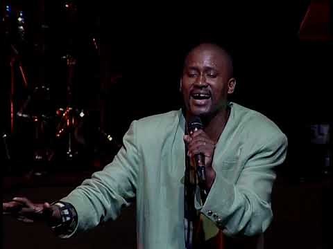 Ringo Performing Live 5