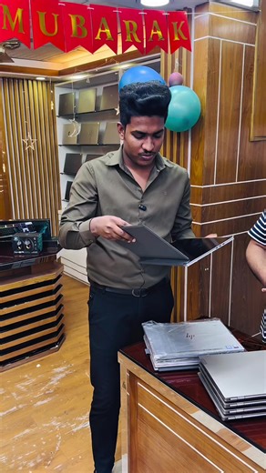 #rxabir 🌸 আসসালামু আলাইকুম 🇧🇩 🙏 YouTechBD-তে আপনাকে স্বাগতম ⏳ আলহামদুলিল্লাহ, গত ১৭ বছর ধরে বিশ্বস্ততার সাথে ল্যাপটপ ও আইটি সার্ভিস প্রদান করে আসছি। 🤲 ইনশাআল্লাহ, আগামীতেও পাবেন আরও উন্নত, নির্ভরযোগ্য ও সৎ সার্ভিস। ❤️ YouTechBD — With Lovely Customers ❤️ 💼 Product Details ━━━━━━━━━━━━━━━ 🏢 Business Series Laptop 💻 Brand:-Hp Elite X2 1013 G3 2 in 1 ⚙ Processor:Intel Core i5-8th Gen 🧠 RAM:8GB 💾 Storage: 256GB SSD 🖥 Display: 12.5” 3k Touch IPS 🔋 Battery Backup: 3–4 Hours (Approx.) 🕒 Us