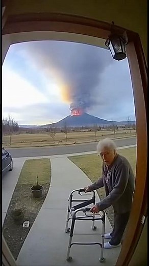 Grandma Sees a Volcano Erupt and Loses Her Mind 🌋😱 #RingDoorbell #Eruption #Volcano