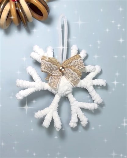 “DIY Snowflake Using Cotton Swabs ❄️✨” #fblifestyle #crafting #video | Boho Dsecoration