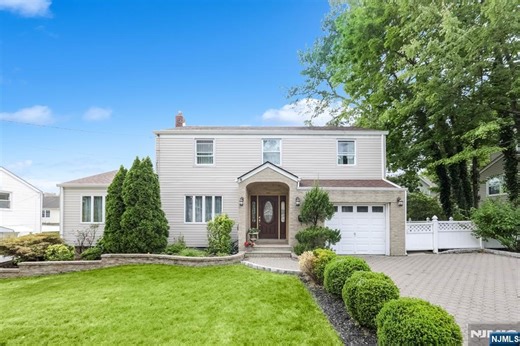 255 Jefferson Ave, River Edge, NJ 07661 - MLS 26011745 - Coldwell Banker