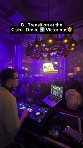 The Victorious soundtrack is definitely making its way around bars and clubs in this decade🔥🤝 #dj