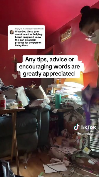 Replying to @marlakaylee #hoardingcleanup #hoarderhouse #cleaningtiktok #cleaning #cleaningmotivation #cleantok #cleanwithme #messytiktok #hoarder #clutter #decluttering #smallprogressisstillprogress #hoardingdisorder #declutter #cleanwithmemotivation #livingconditions #messy #messyroom #messytok