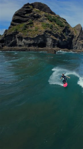Surf Carving in Piha | FPV Drone Shot #surfing