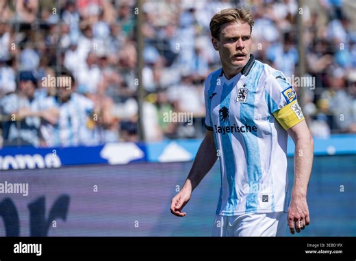 Thore Jacobsen (TSV Munich 1860, #05) GER, TSV Munich 1860 vs. SSV Ulm 1846, Football, 3rd Bundesliga [Bundesliga], Matchday 35, Season 2025/2026, 25.04.2026. (DFL DFB REGULATIONS PROHIBIT ANY USE OF PHOTOGRAPHS as IMAGE SEQUENCES and or QUASI-VIDEO Stock Photo - Alamy