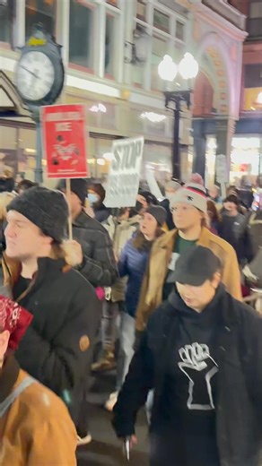 Well over a thousand protesters rally against ICE in downtown Providence tonight. #whatsgoingoninrhodeisland #providenceri #rhodeisland #downtownprovidence | What's going on in Providence