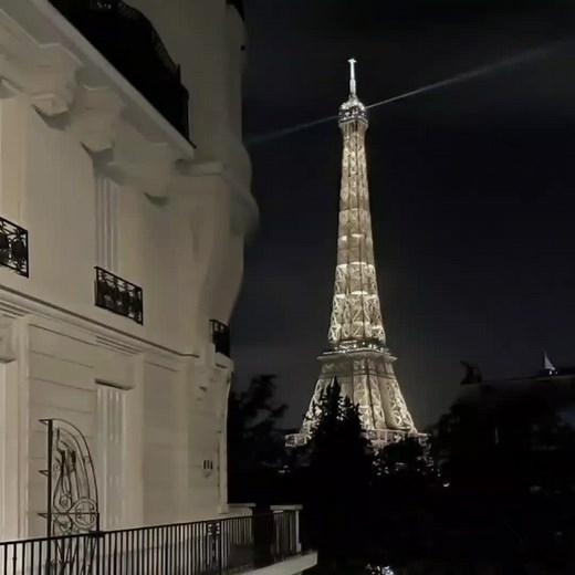 Miraculous Ladybug Song: Embrace Your Memories