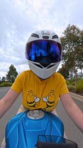 Imma bee 🐝 | Lady Biker