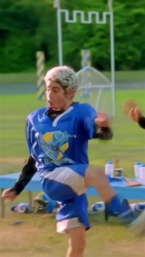 Ridiculous Descendants Full Song - Disney Descendants