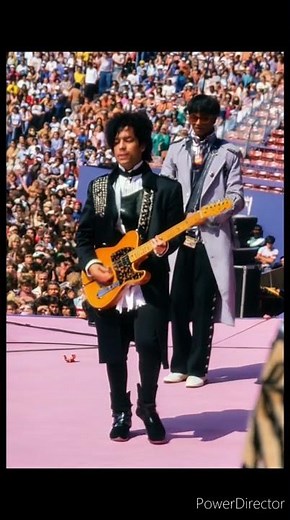 Prince gets booed off the stage at the Rolling Stones concert