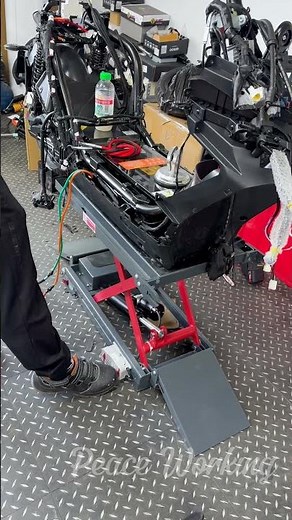DIY Cable Lift VS Hydraulic Lift Which Motorcycle Stand Is Best?🏍