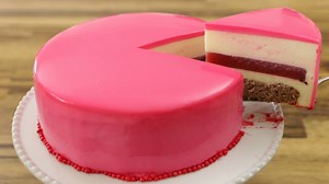 How to Make a Strawberry Mirror Glaze Cake