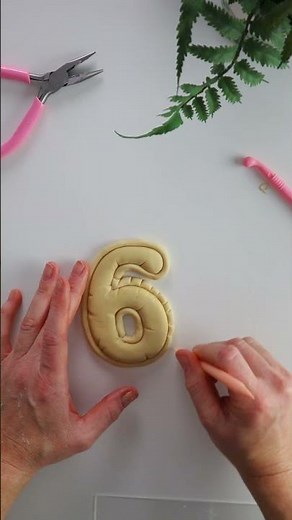 Fondant Balloon Numbers for Celebration Cakes | Full Tutorial #fondanttutorial #cakedecorating