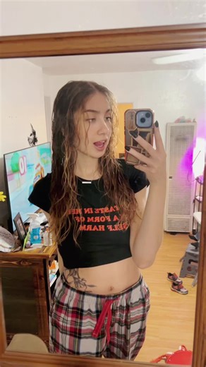 Nothing better than a shower after cleaning #fypシ #prettygirl #ootd