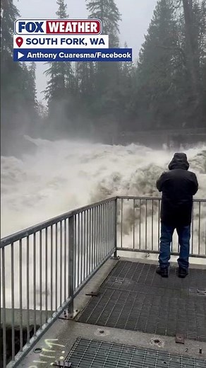 Atmospheric river slams Washington