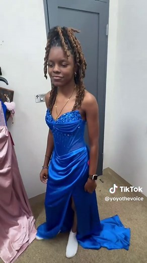 ♥️Brooklyn’s Dress Journey♥️ Let me clear up a couple things real quick 📝 •I did not force my daughter to wear a dress, makeup, nails or a wig to prom it was her choice 🤗 •She can wear whatever she please & whatever makes her comfortable & I’m going to support her 👌🏾 •How she dress, her sexuality or the sports she plays has never been a secret 💁🏾‍♀️ so if you thought you were holding one or exposing one, you not 😏 & her family loves & supports her no matter what •My daughter is a girl, no