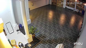 1.3M views · 5.1K reactions | May là đi chơi đâu cũng ck đi cùng kè kè đấy. Chứ cái tầm mà 10h về váy ngắn lại còn dưỡn dẹo này khéo mai cả làng nó đồn . T sống ko mệt với ck với mẹ ck. Mà t mệt với hàng xóm họ hàng. Toàn phật sống =)) | Hoàng Hà Linh | Facebook