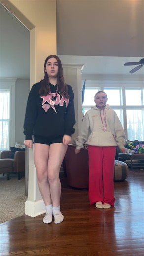 Mood for Mardi grassss#comp#cheer#kc#mardigras#26@kaia_wilber | cheer dances