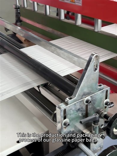 Looking for sustainable packaging for your brand? Custom Eco-Friendly Glassine Paper Bags are a perfect plastic-free solution for clothing packaging, retail packaging, and e-commerce shipping. These recyclable glassine paper bags provide a clean translucent look, premium brand presentation, and eco-friendly packaging benefits for modern businesses. Perfect for clothing brands, small businesses, and eco-conscious retailers looking to upgrade packaging while reducing plastic waste. #glassinepaperb