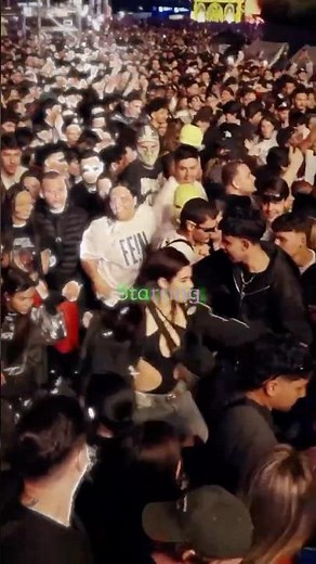 When Rappers Fall Off The Stage 💀 #travisscott #drake #playboycarti