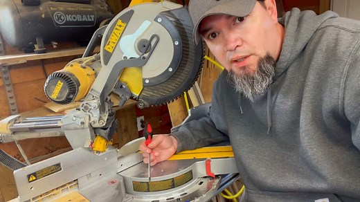 Miter Saw Basics – Pro Tips for Perfect Cuts
