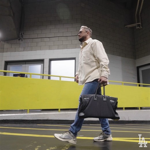 239K views · 8K reactions | All or nothing. #WorldSeries | Los Angeles Dodgers | Facebook