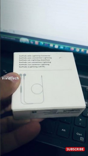 Earpods with Lightning Connecter | VividTech