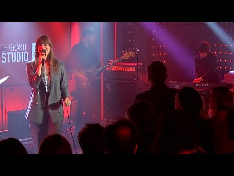 Clara Luciani - La grenade (Live) - Le Grand Studio RTL