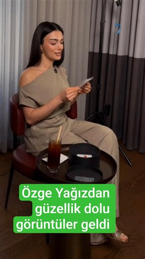 Sono arrivate bellissime foto di Özge Yağız.