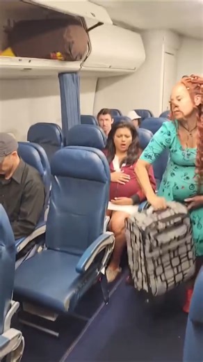 Fight for luggage overhead storage!🚨 🎬 This video was produced by Network Media and The Sharper Show | Las Vegas Actor Showcase