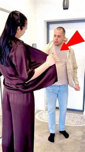 “As soon as the girl opened her jacket, her boyfriend