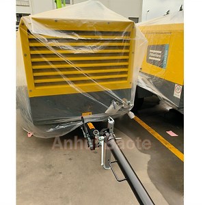 [Hot Item] Atlas Copco Screw Air Compressor Engine Xas400 7bar Air Compressor