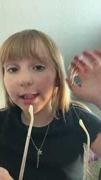 How to use an eyelash curler