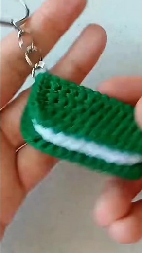 📖 Crochet Book Keychain Tutorial 💫 | Adorable & Quick Project to Try!