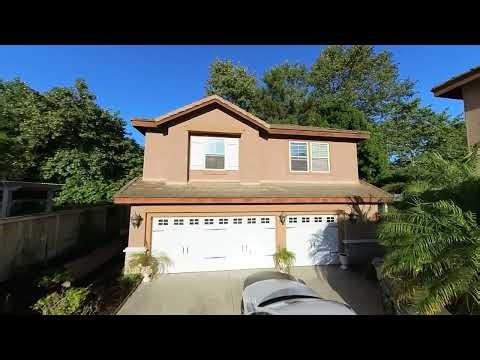 1045 Inverlochy Dr Fallbrook, CA unbranded