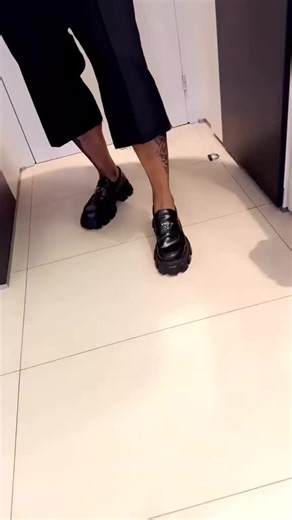 Vidéos de Lido VIP police (@lidovippolice) avec son original - Daniel Bomolo 🎤🎸